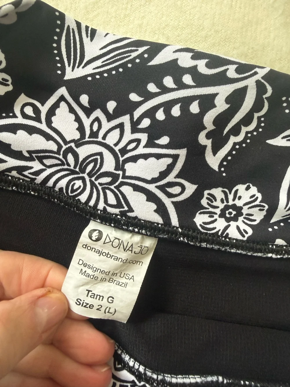 High-Rise Black & White Floral Tennis Skirt. Large. EUC
